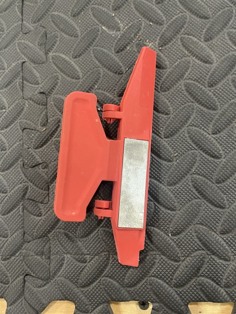 Bohning Fletching Clamp Archery Tool Red