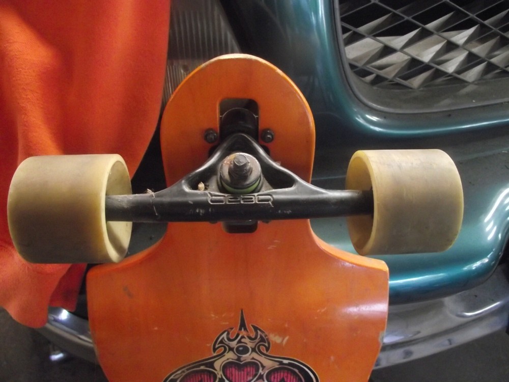Landyatchz long board with wheels