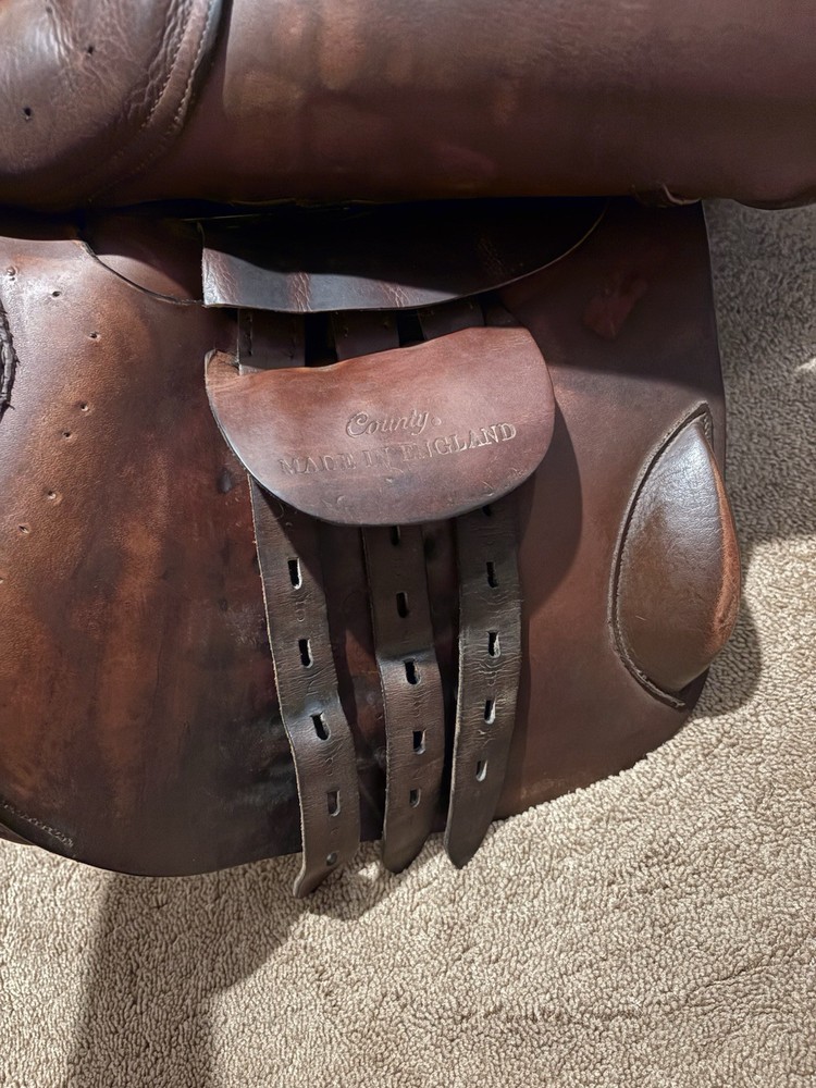 18” County Sensation English Saddle