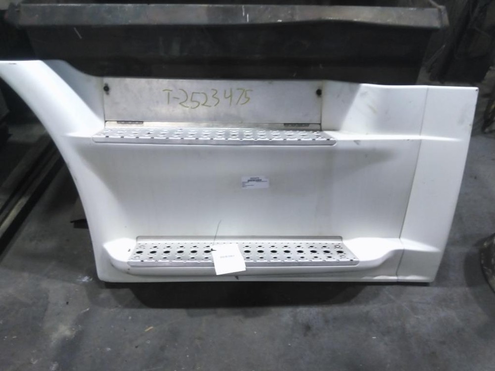 For 2016 FREIGHTLINER CASCADIA 113 SIDE FAIRING Left , OH