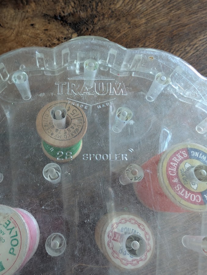 Vintage TRAUM Clear Plastic Shell Shaped Thread 28 Spool Case EMPTY