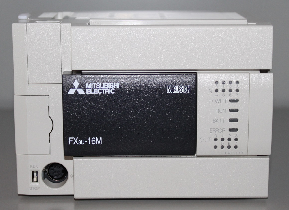 New Mitsubishi FX3U-16MT-DS Programmable Controller FX3U-16MT/DS Expedited Ship