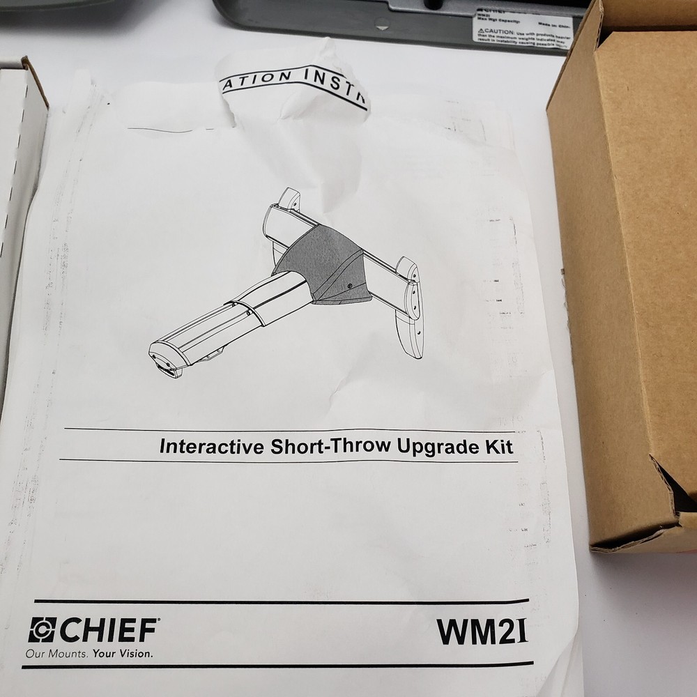 Chief WM2I interactive short-throw upgrade kit w/ wmiusbb/e Luidia eBeam
