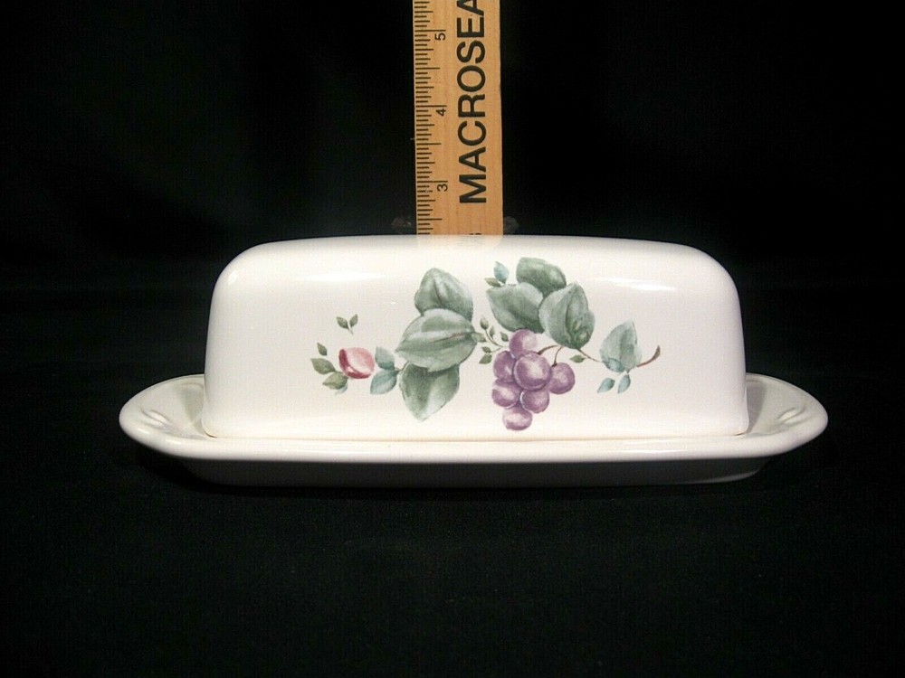 Pfaltzgraff Grapevine Butter Dish