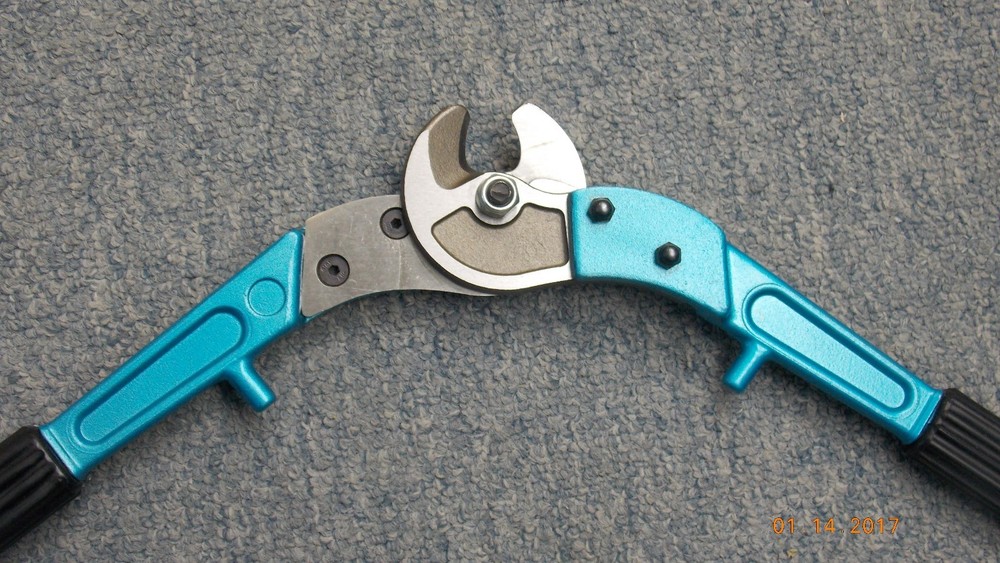 Professional Cable Cutter! 24"! Heavy Duty & Light Weight!