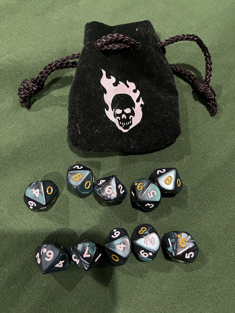 White Wolf Hunter the Vigil Dice with bag