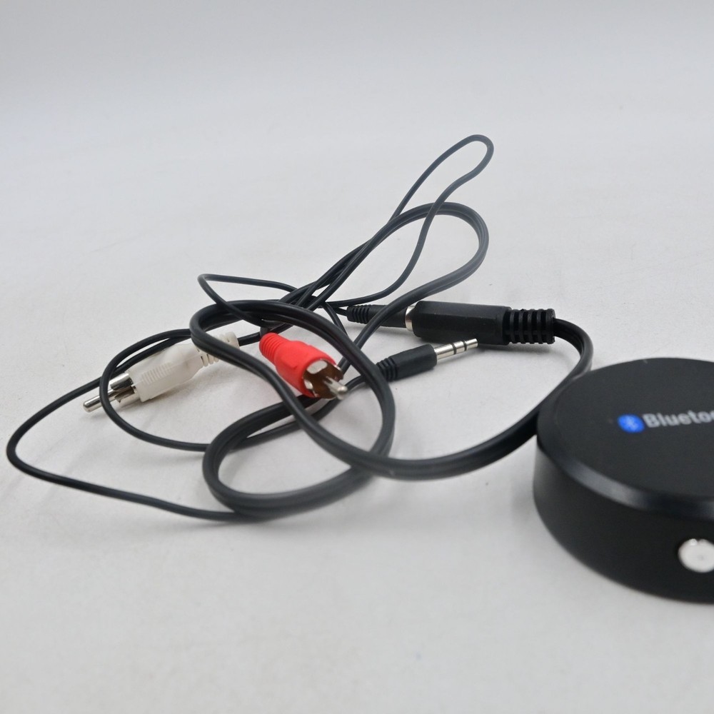 Blackweb BWA15AV163 Bluetooth Music Receiver