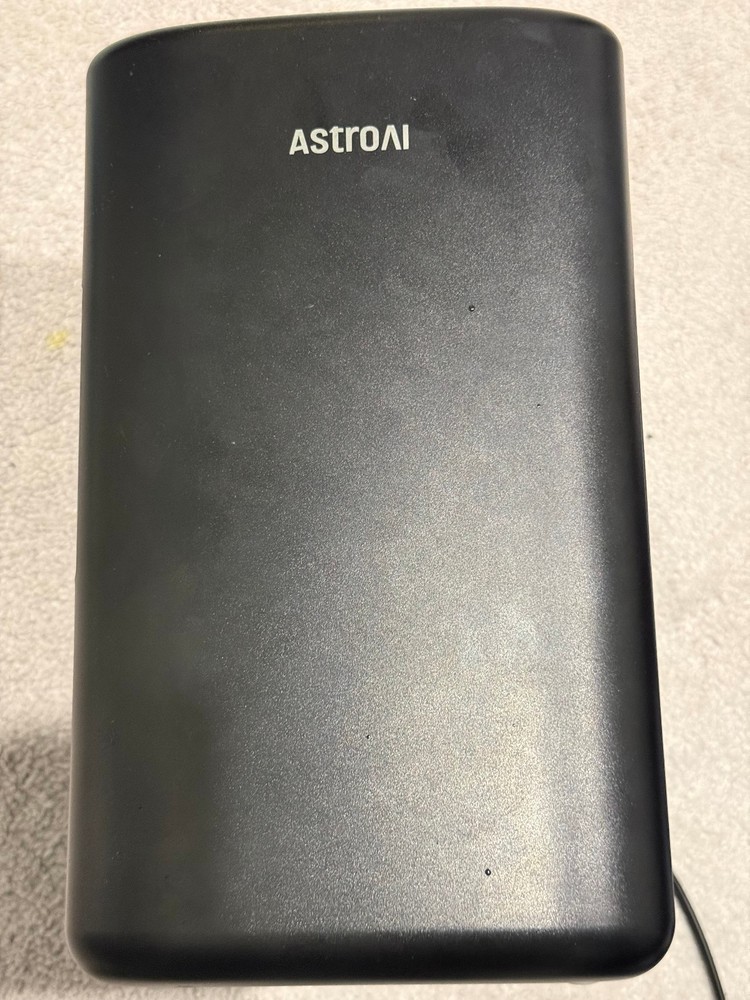 ASTRO AI 6L MINI FRIDGE