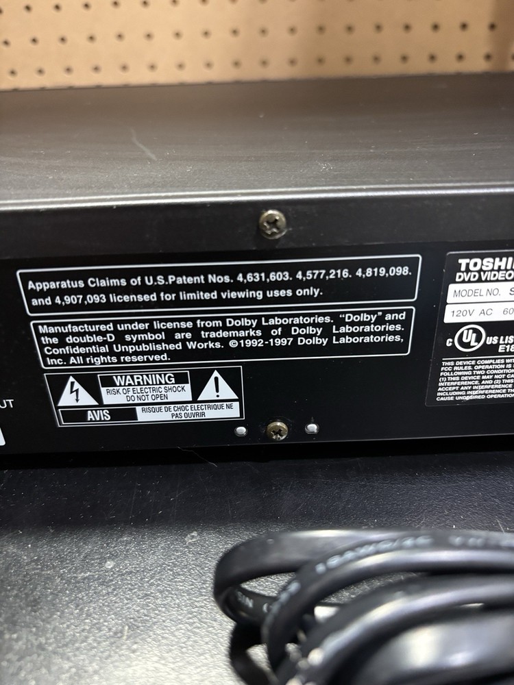 Toshiba SD‑1200U DVD Player powers on but untested