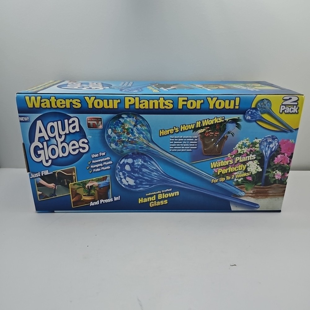 NEW IN THE BOX AQUA GLOBES 2 PACK