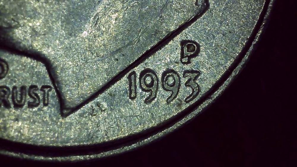 1993 P Dime error collar clash
