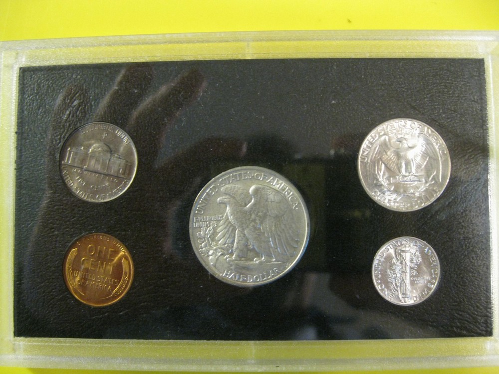 1944 P US Mint Set Brilliant Uncirculated!