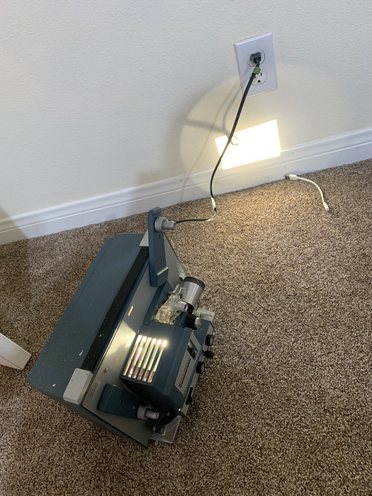 Vintage Bell & Howell Autoload 482A Projector WORKS Rare Vg+ Shape