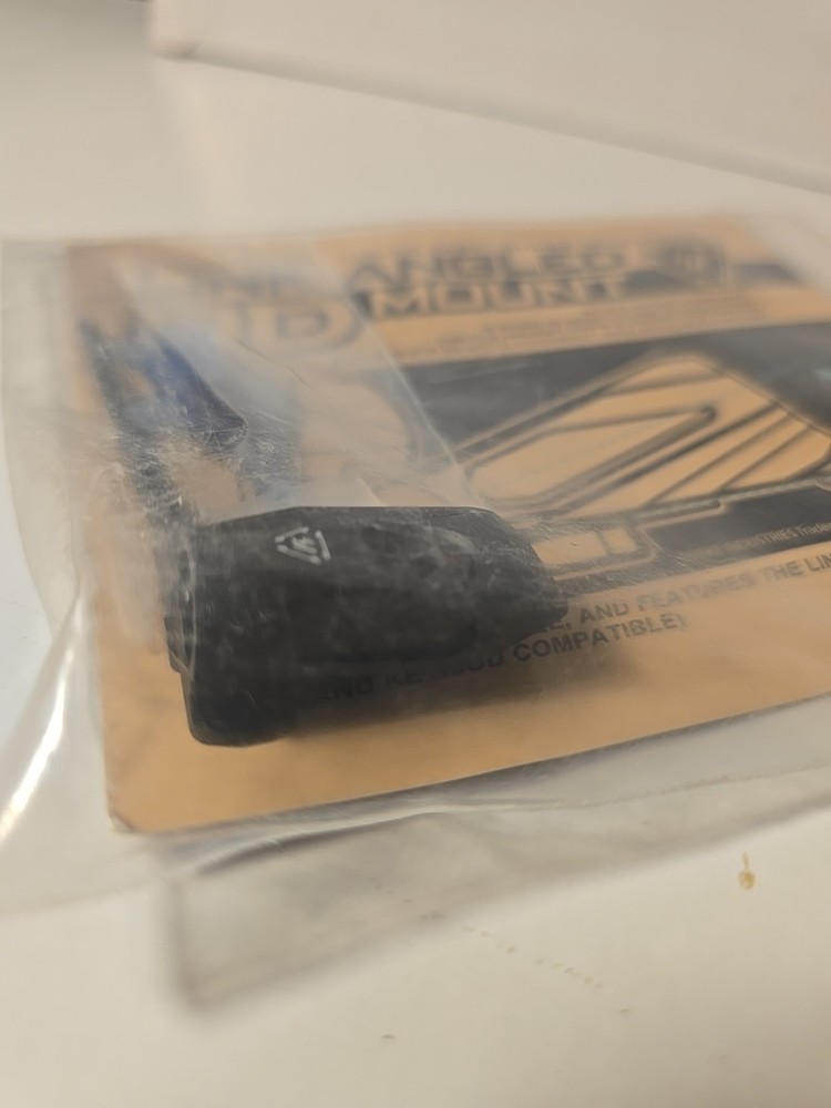 Strike Industries LINK Angled QD Mount - Black
