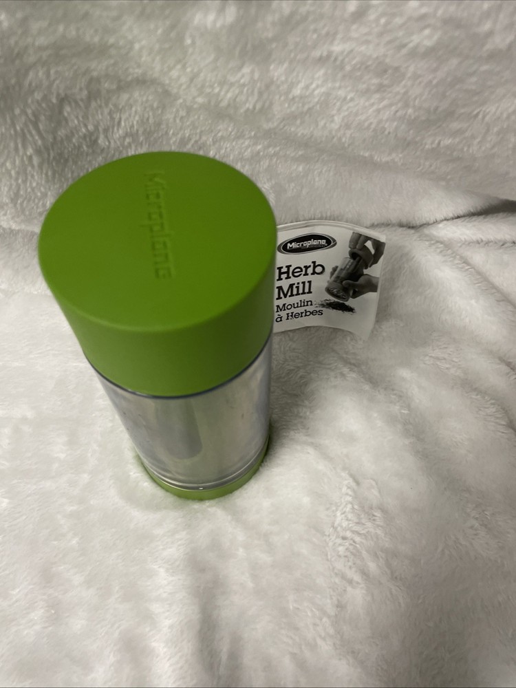 Microplane 2-in-1 Herb Mill Grinder and Leaf Stripper - Green
