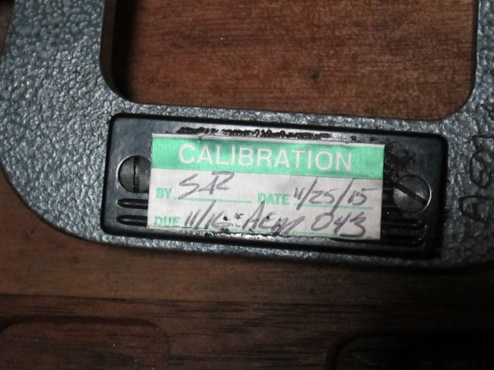 BROWN & SHARPE 1-2" Thread Micrometer Model 210-2, USED