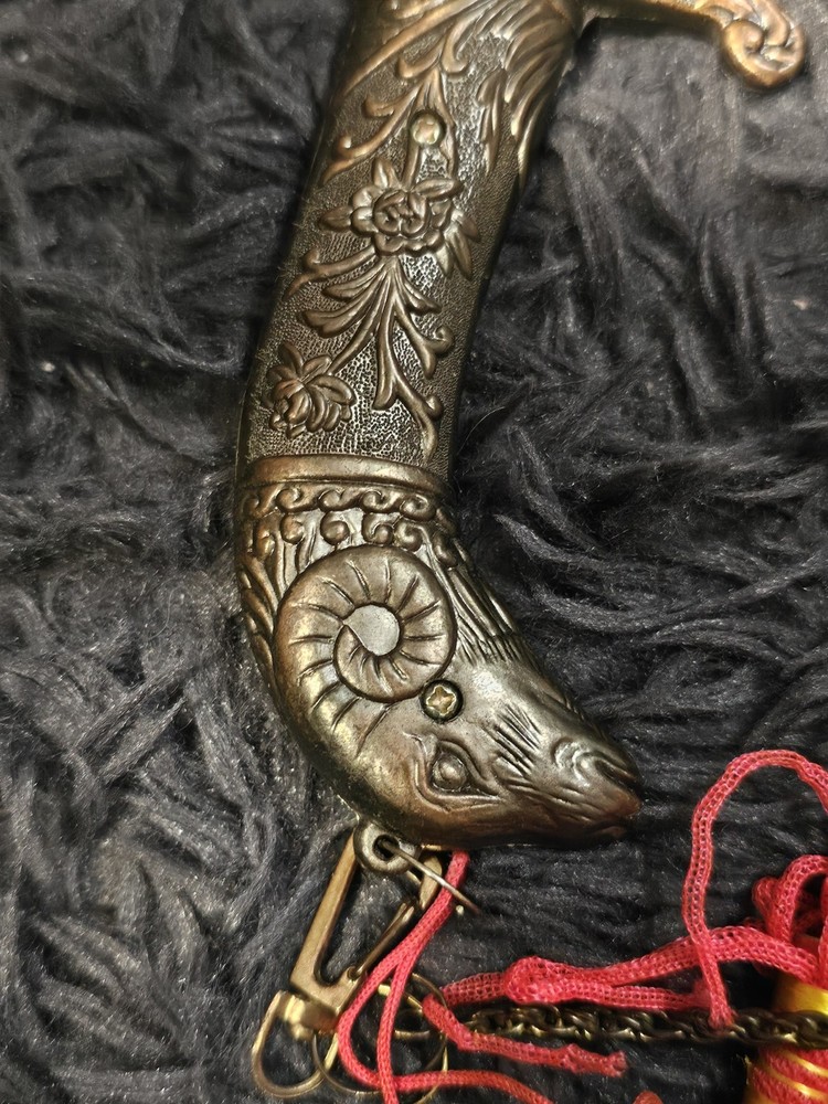 DAGGER STYLE KNIVES With Ram Theme- Pre owned - Great Condition