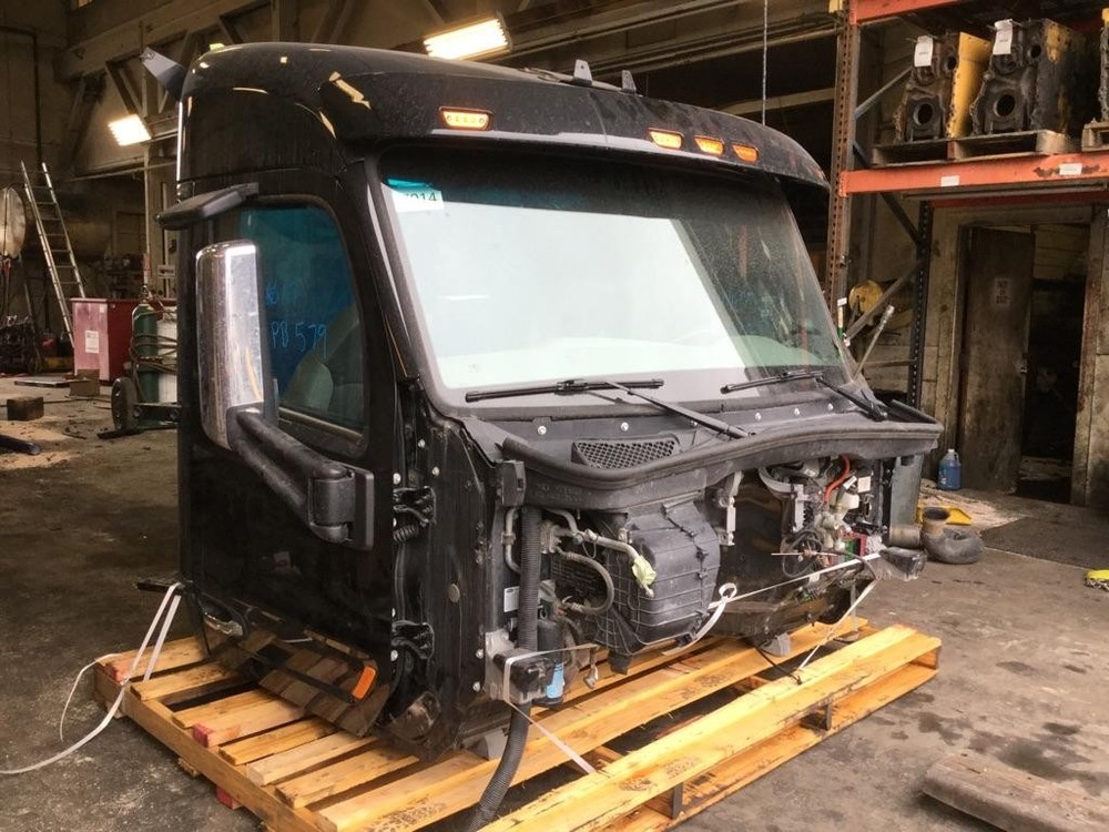 Replaces 2016 PETERBILT 579 CAB , WA
