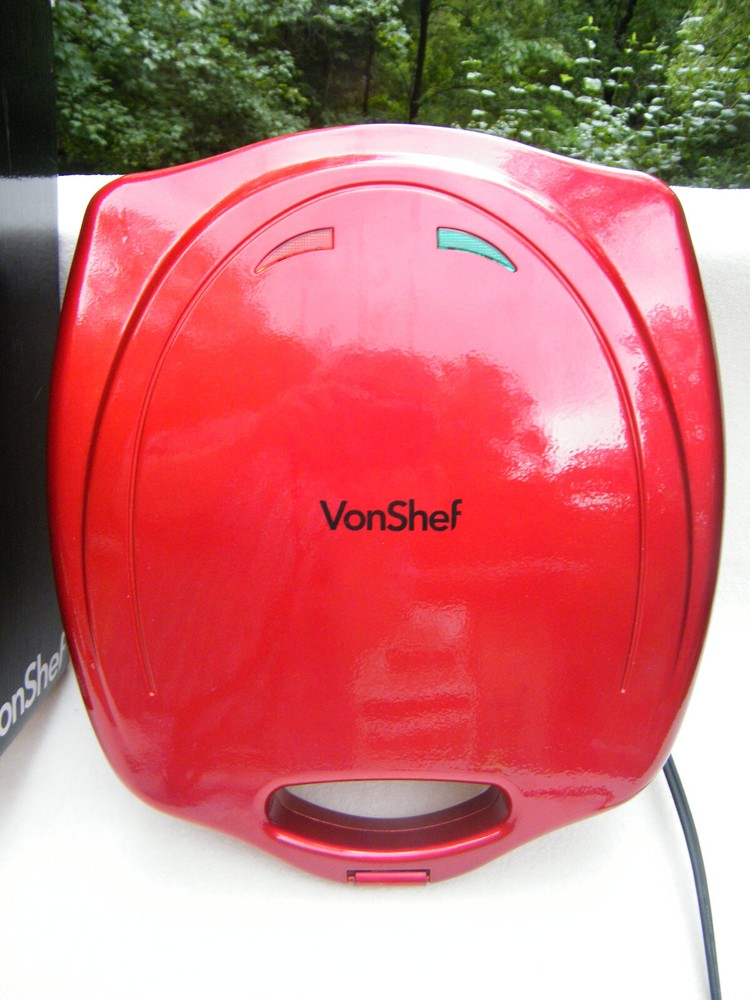 VonShef 12 Mini Doughnut Maker Donut Machine for Kid-Friendly Breakfast/Snacks