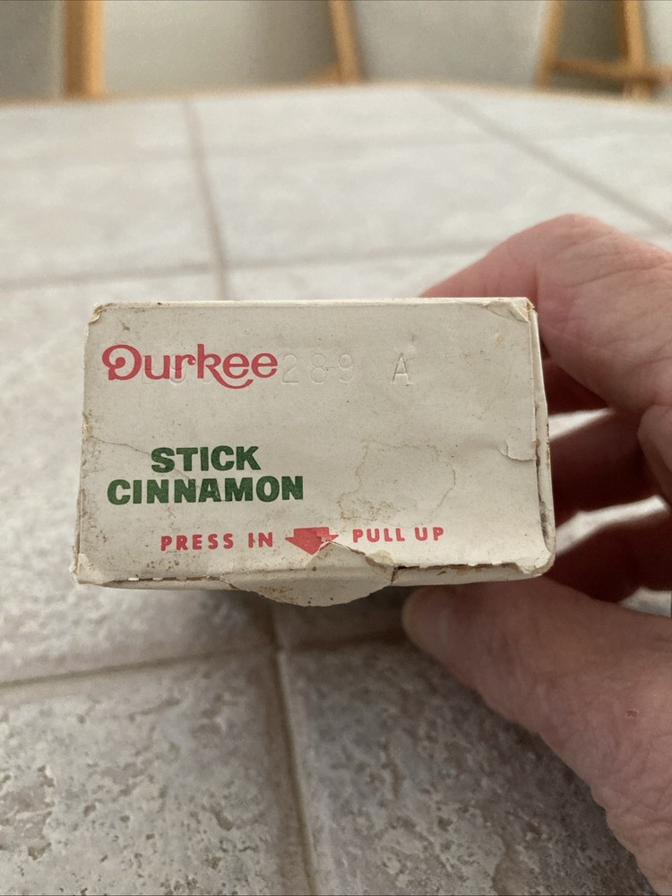 Durkee Stick Cinnamon NET WT. 1 OZ. (28.3 GRAMS); Box Only