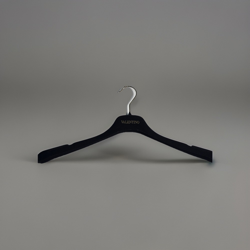 Authentic Luxury Hangar - Valentino,