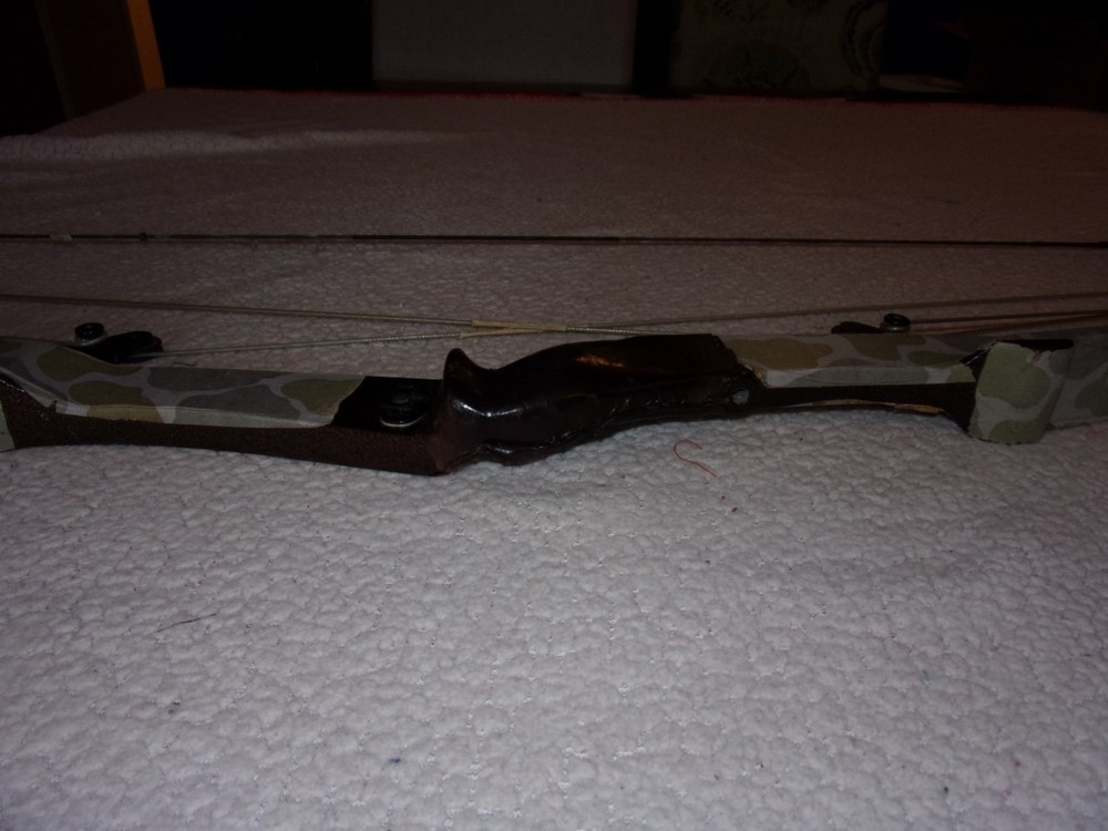 zVintage Bear Whitetail Hunter Compound Bow