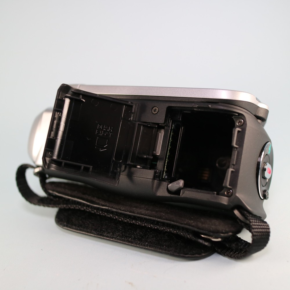 Canon Legria FS306 Handheld High Definition Camcorder Silver Tested