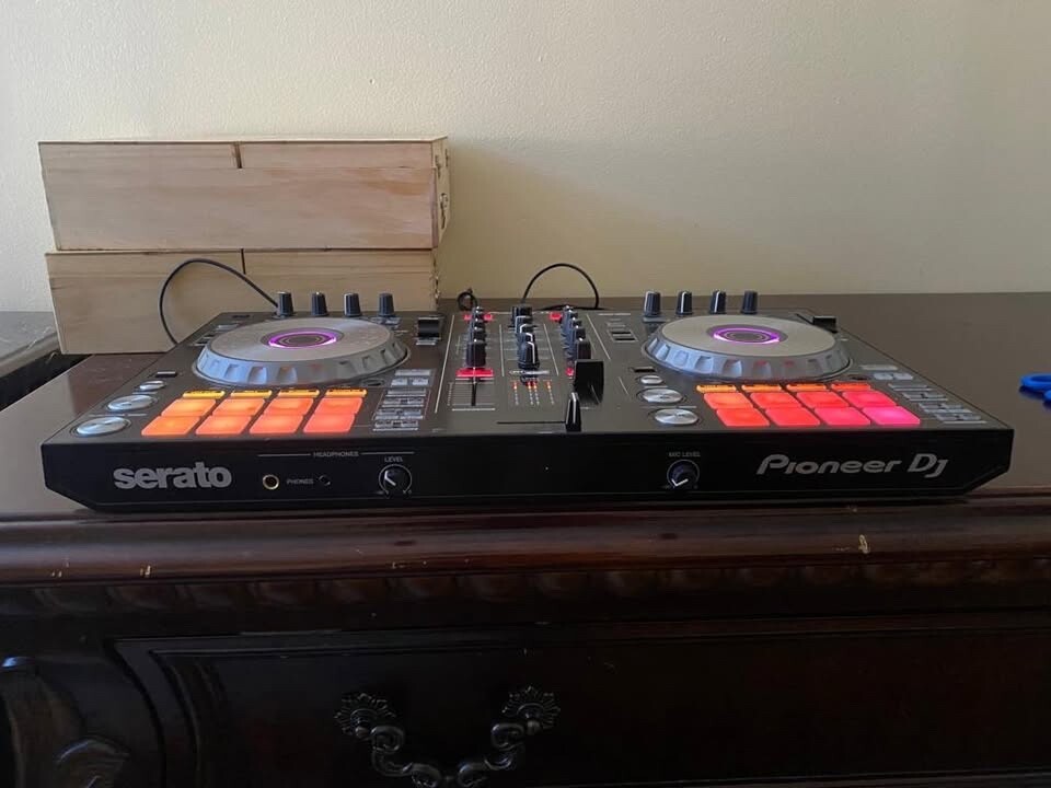 Pioneer DDJ-SR Digital DJ Controller