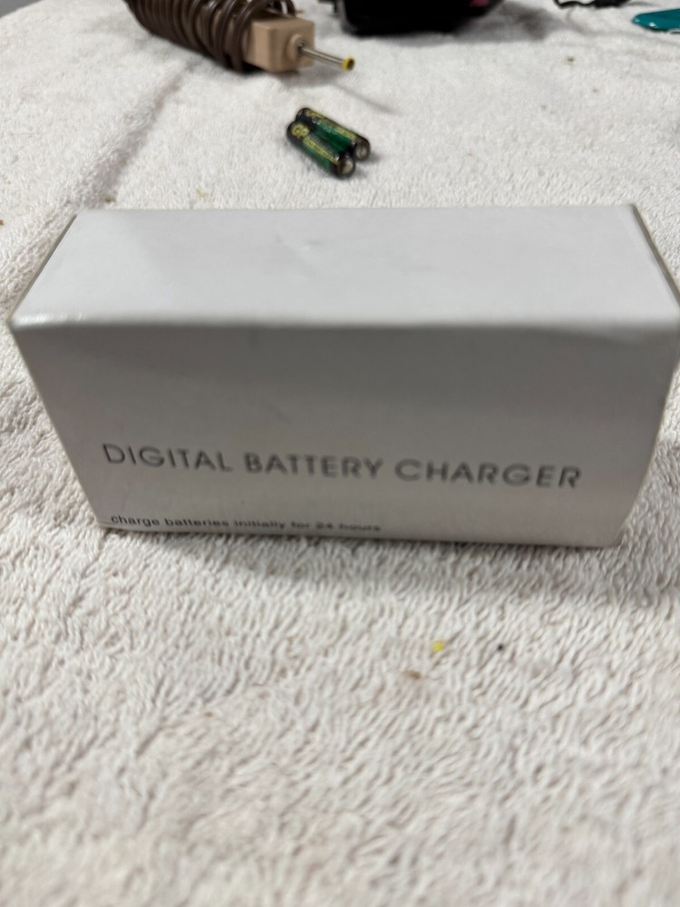 Unbranded Digital Battery Charger - OPEN BOX!!
