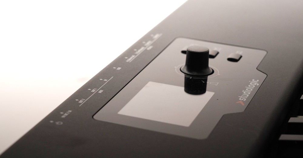 Studiologic SL88 Grand 88 Key Keyboard Controller