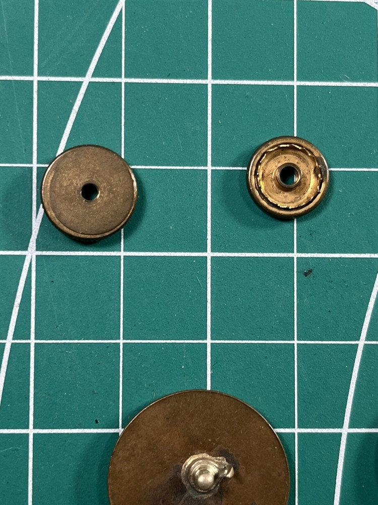 Post WW1 Inter War 39th Infantry Collar DIsk and US Disc