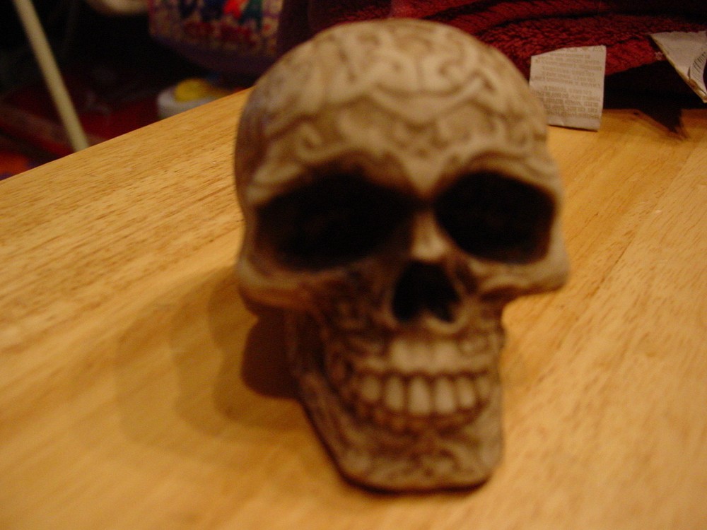 SKULL FIGURINE SET ( SET OF 4 )