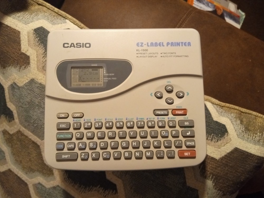 Casio EZ- LABEL PRINTER KL-1500/ $25 ( Don't Know If It Works Properly