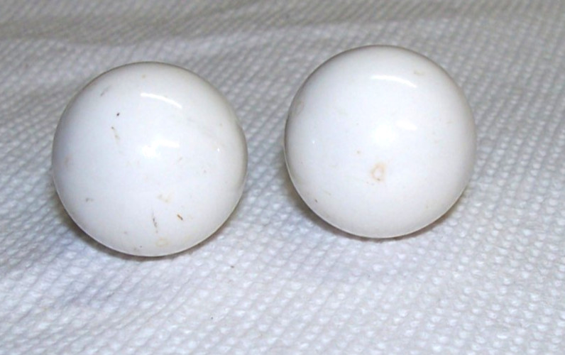 2 pcs. Vintage Drexel Declaration Knobs, Pulls Kipp Stewart Porcelain / Brass