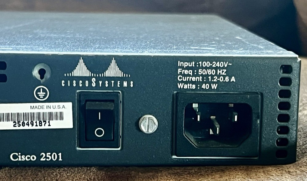 Cisco Systems 2500 SERIES 2501 Legacy Router l👀k