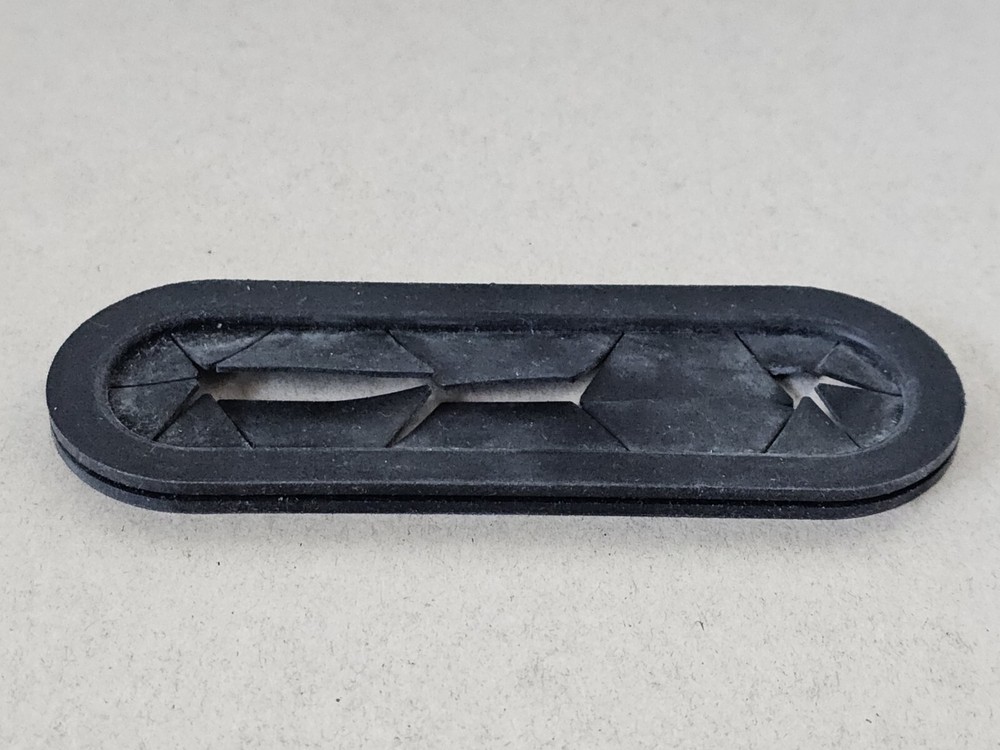 COOLER MASTER Grommet Computer Case Large Rubber for Cable Management