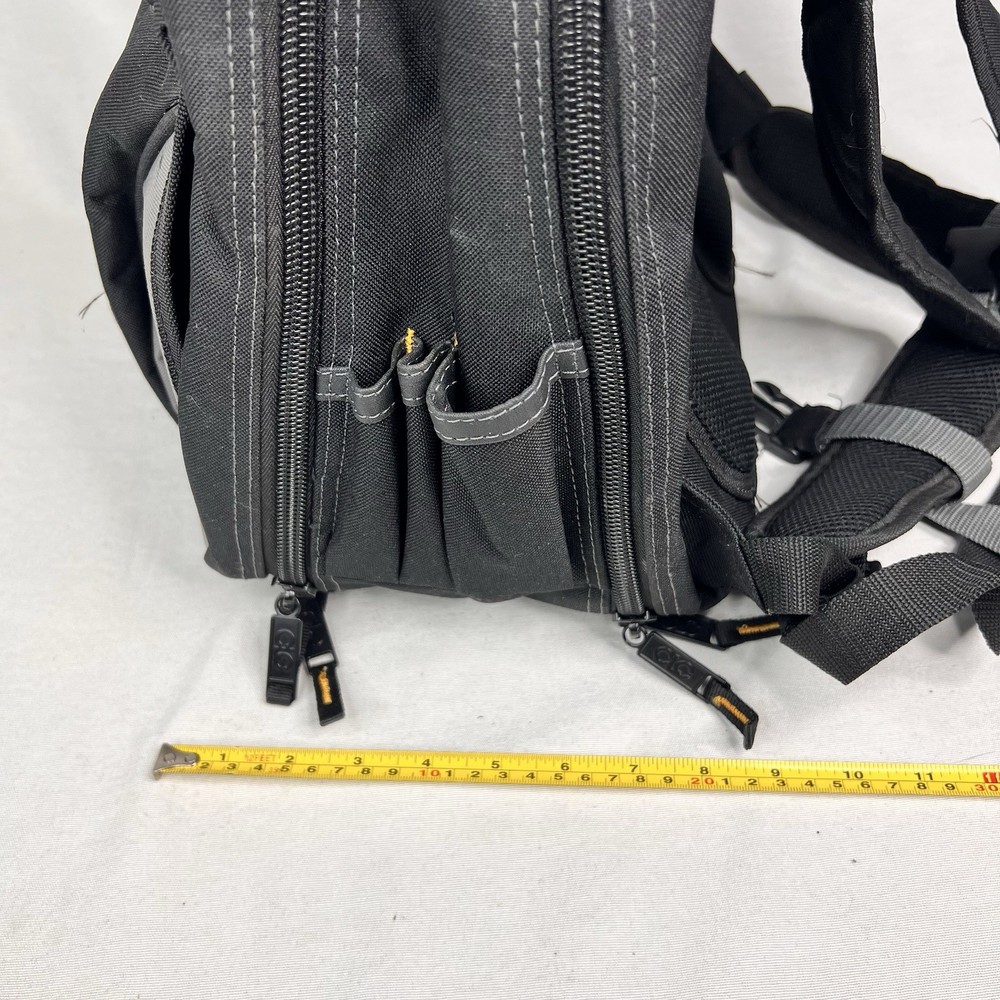 Custom Leather Craft Toolworks 1134 Deluxe Tool Backpack; 44 Pocket - EUC
