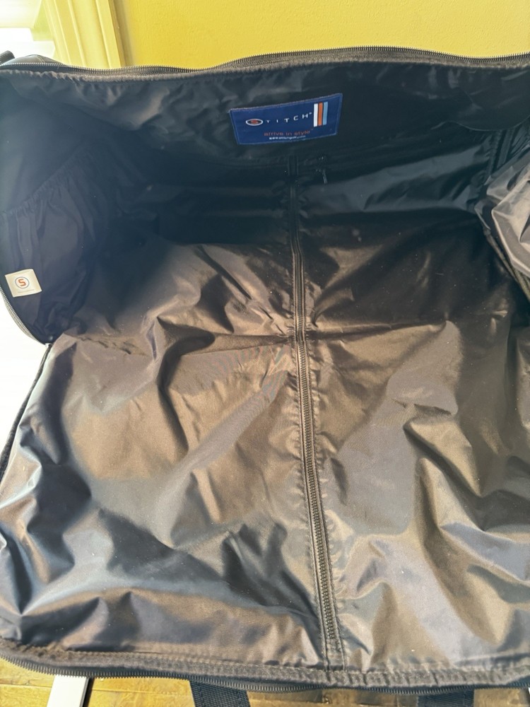 stitch golf ultimate garment bag EUC