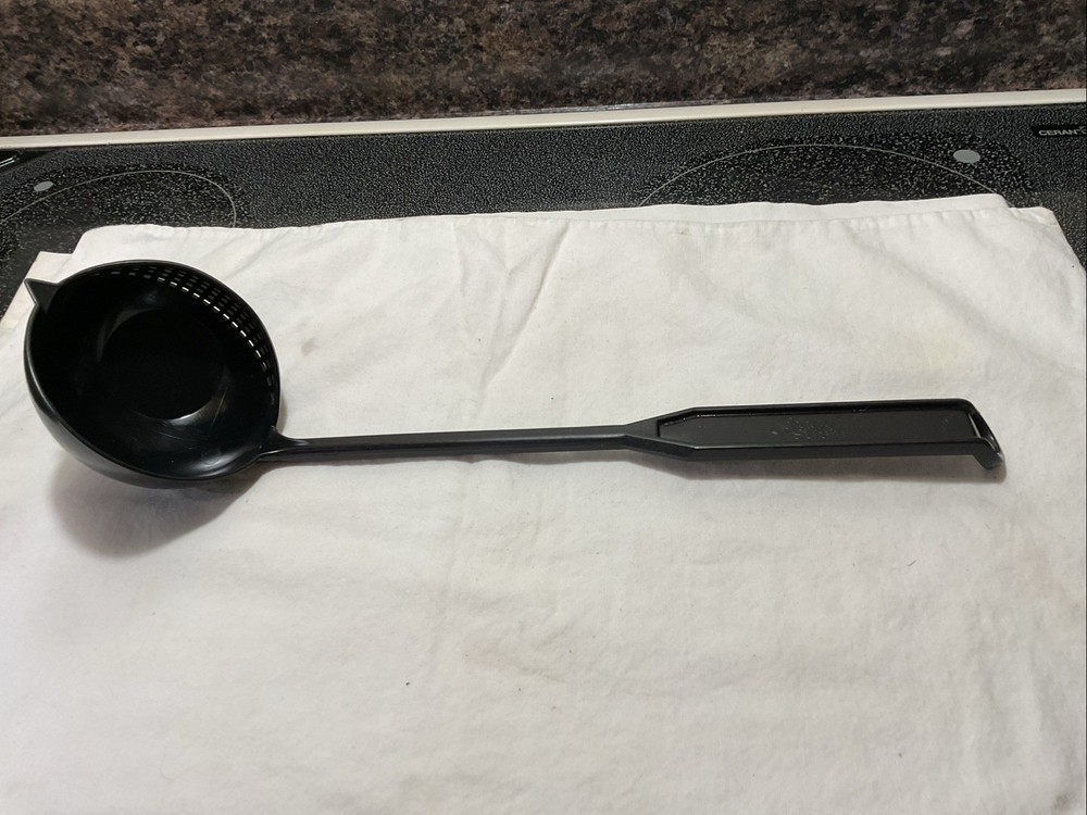 Scoop Strain Strainer Black