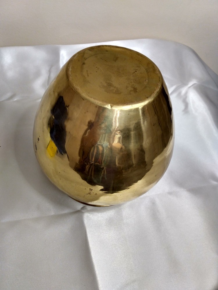 5 1/2" Brass Vase Twisted Rope & Tassel