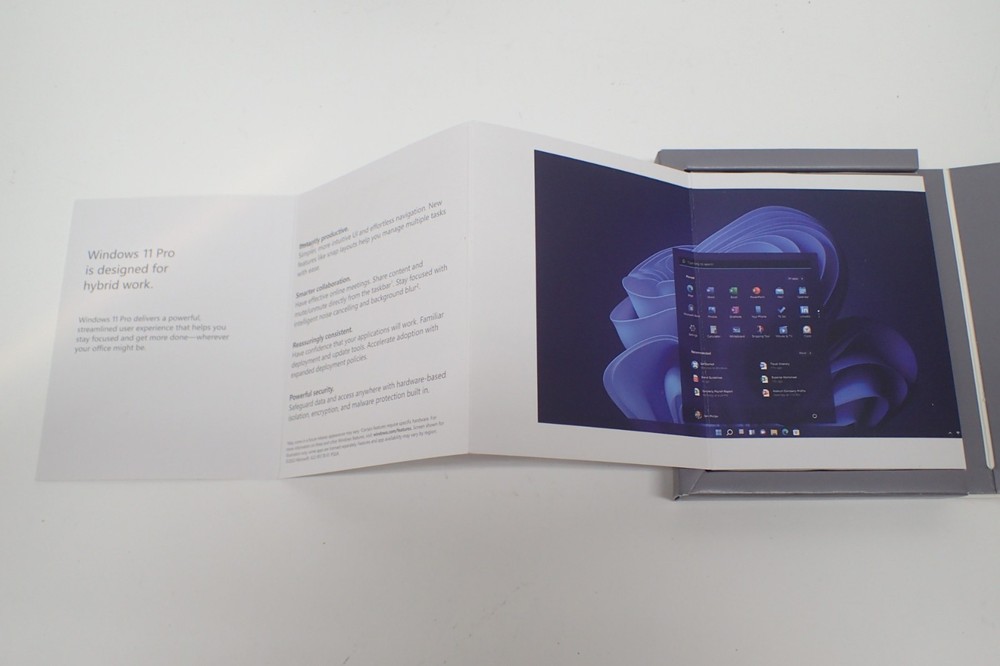 Microsoft Windows 11 Pro Professional 64bit Kit Retail Key USB Box Kit 5PK