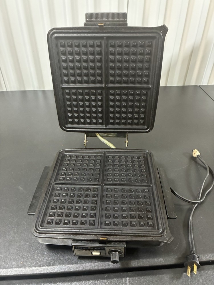 General Electric Grill-Waffle Baker A2G48T