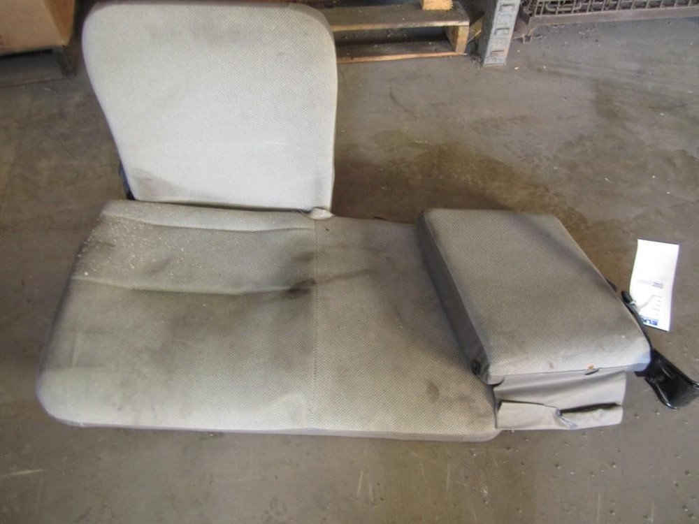 Replaces 2002 ISUZU NPR FRONT SEAT ,  MD