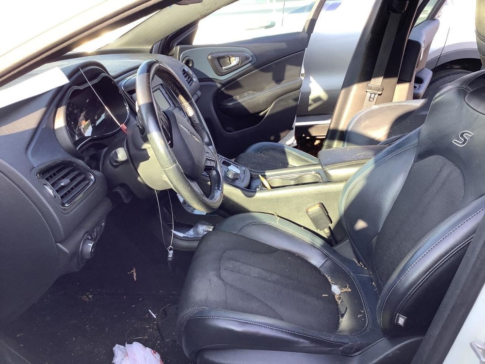 200 2015 Glove Box 4729175