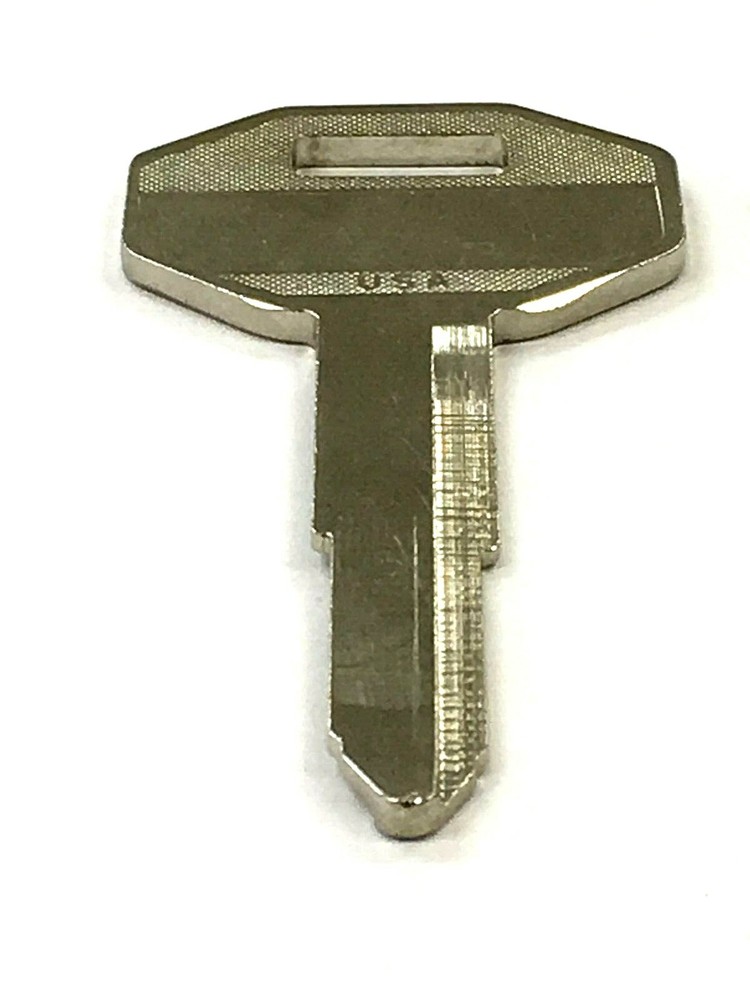 1 Daewoo excavators Construction Equipment X121 DC3 Key Blank