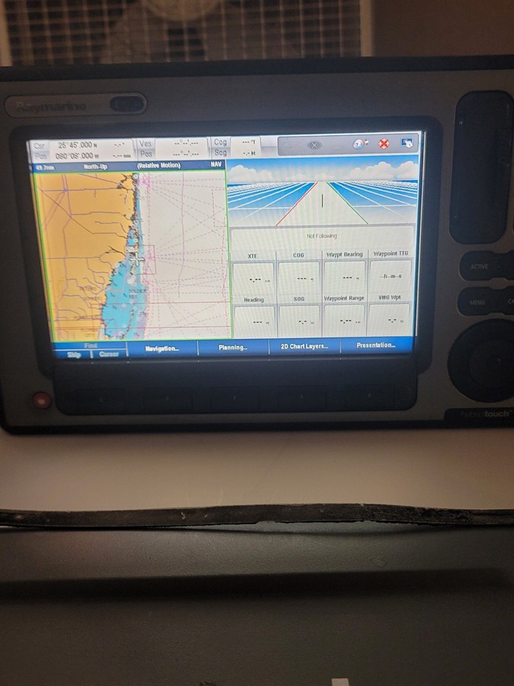 Raymarine C90w Widescreen GPS Chartplotter Multifunction Display