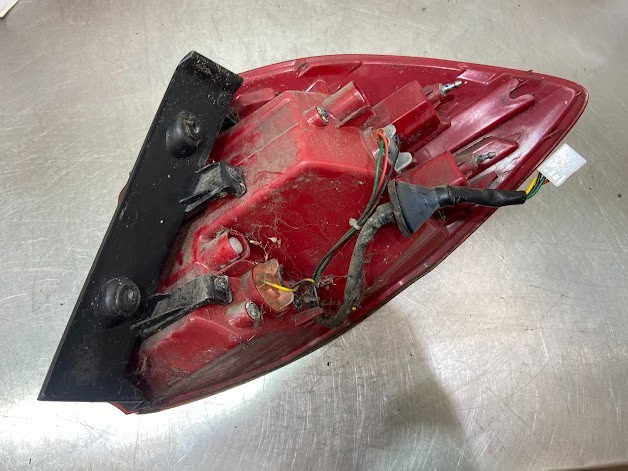 2013 KIA CEED MK2 PASSENGER SIDE LEFT OUTER REAR LIGHT REF: BG30