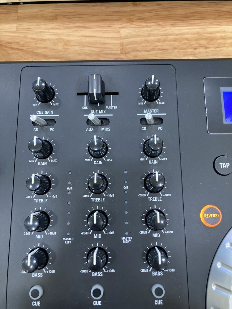 Numark Mixdeck Express Double Deck DJ Controller Built-in Mixer USB Effects