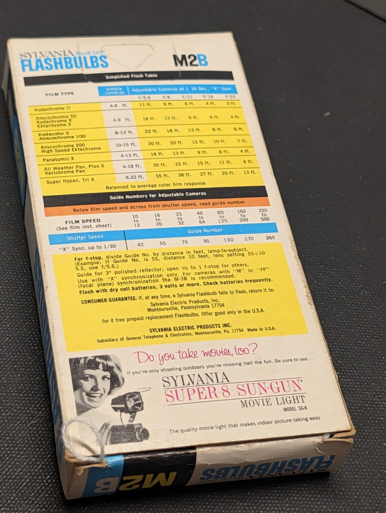 Vintage Sylvania flash bulbs unused