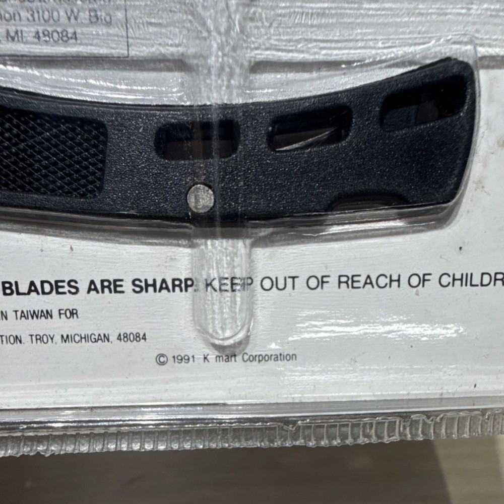 Sharp Mini Stainless Steel Pocketknife Lockback Black Plastic Handle 1991